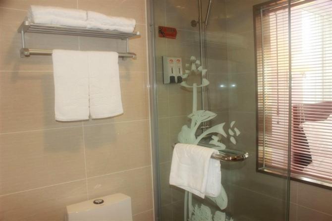Shanghai Yiting 6+E Hotel - Lujiazui Room photo